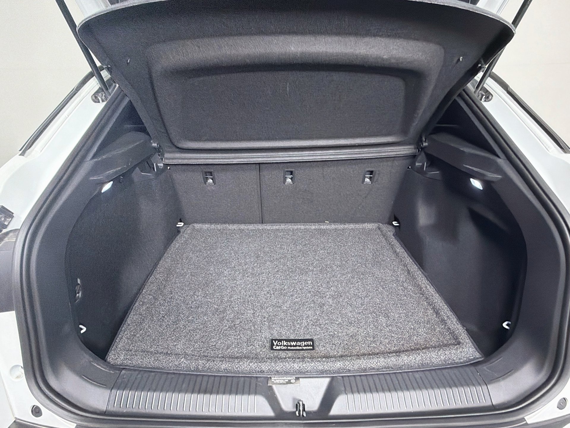 Certified 2025 Volkswagen ID.4 Pro RWD image 24