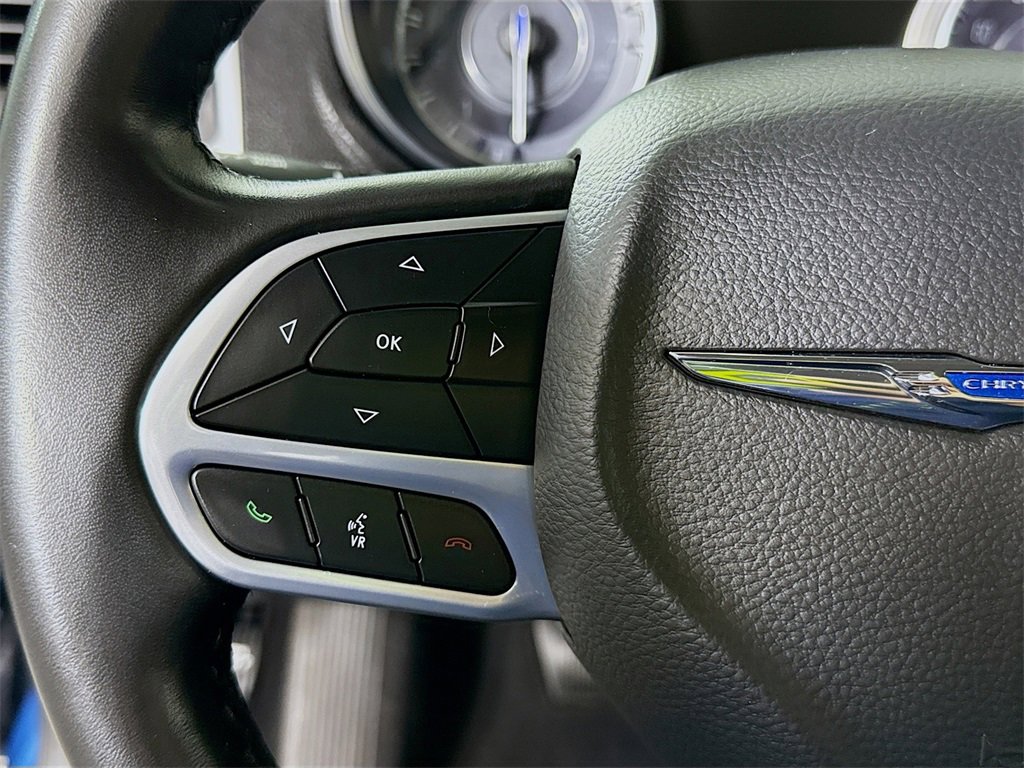 Used 2021 Chrysler 300 Touring w/ Sport Appearance Package image 20