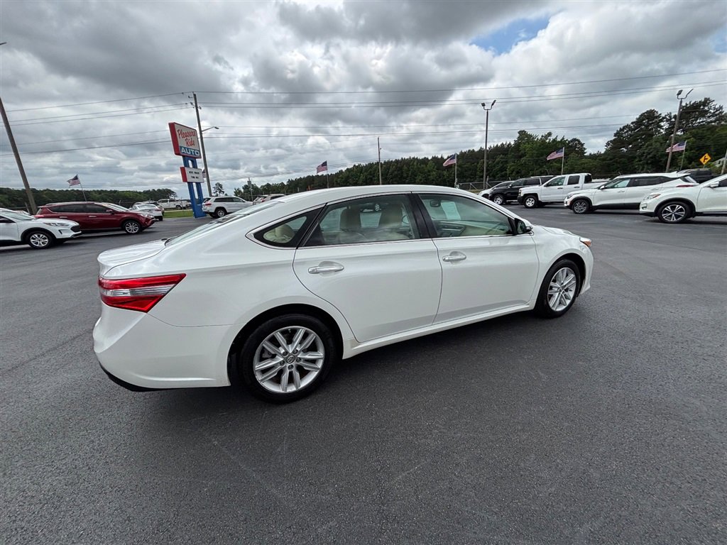 Used 2014 Toyota Avalon XLE Premium FWD image 7