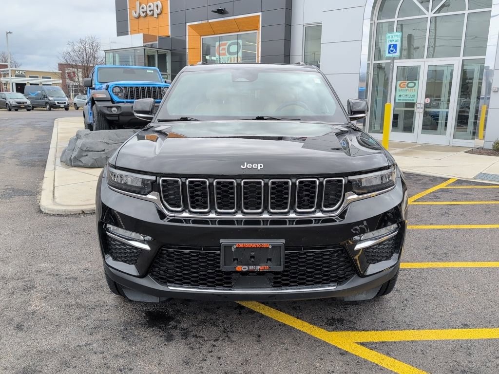 Used 2023 Jeep Grand Cherokee Limited image 2