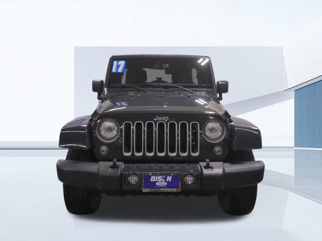 Used 2017 Jeep Wrangler Unlimited Sahara w/ Connectivity Group image 8