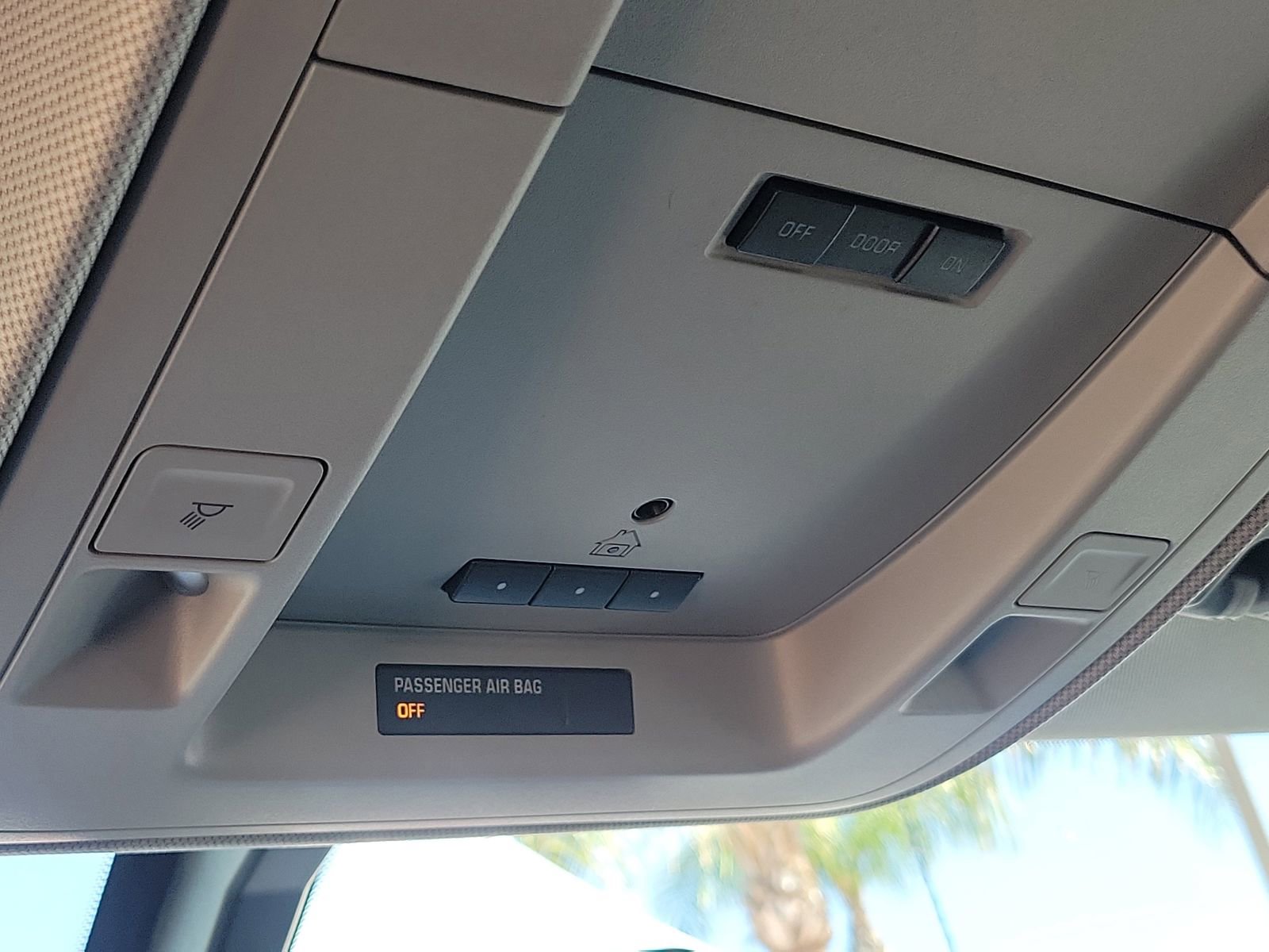 Used 2018 GMC Sierra 1500 SLT w/ SLT Premium Package RWD image 16