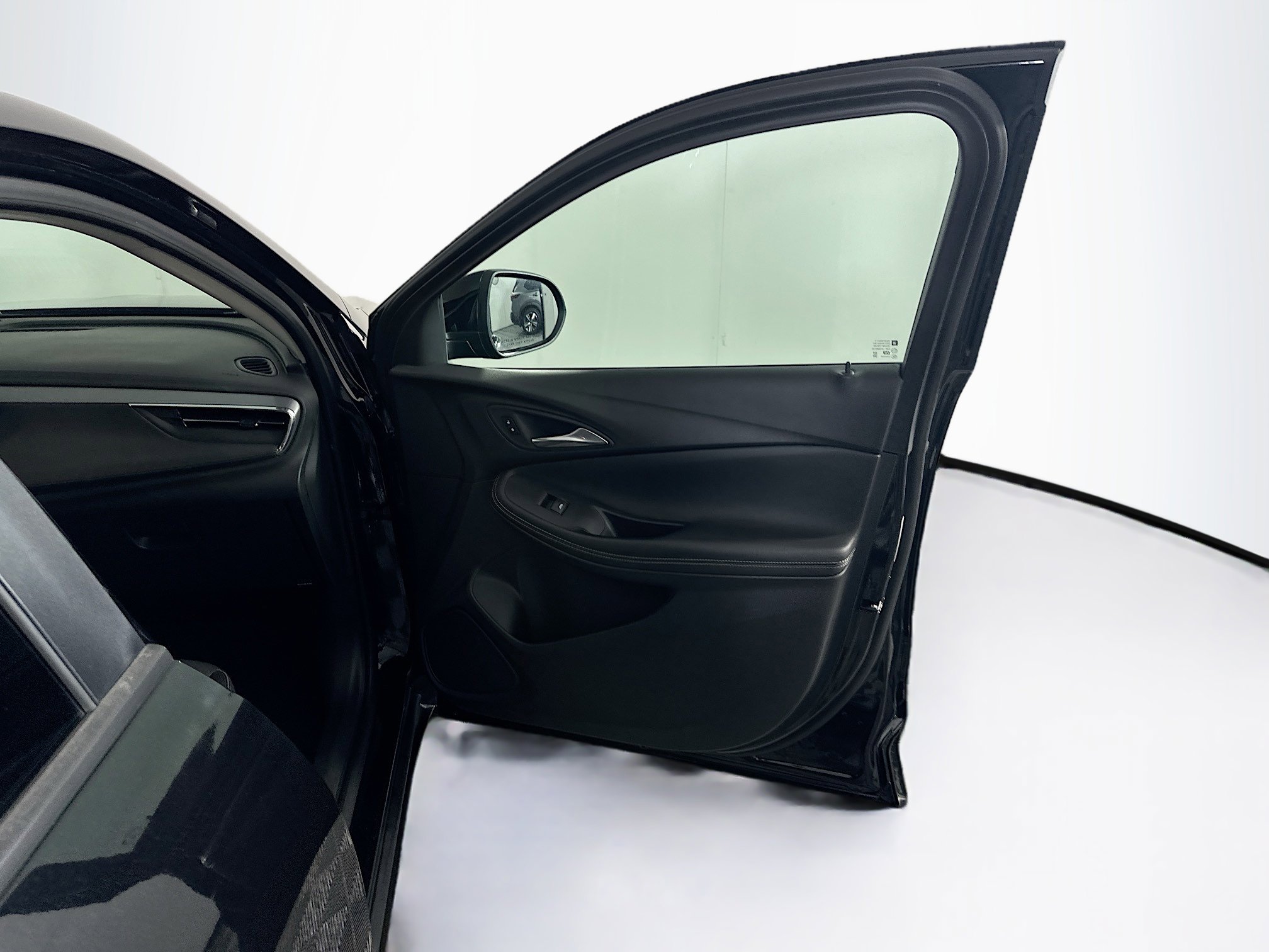 Used 2025 Buick Encore GX Preferred image 33