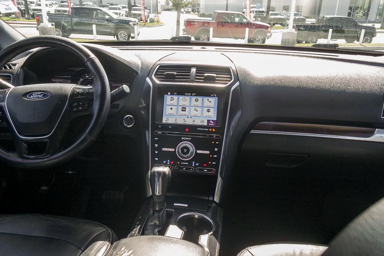 Used 2018 Ford Explorer Limited image 12