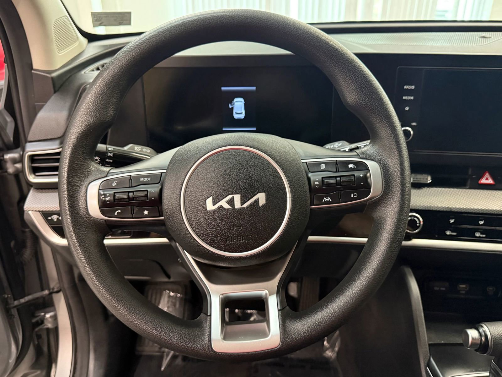 Used 2023 Kia Sportage LX FWD image 29