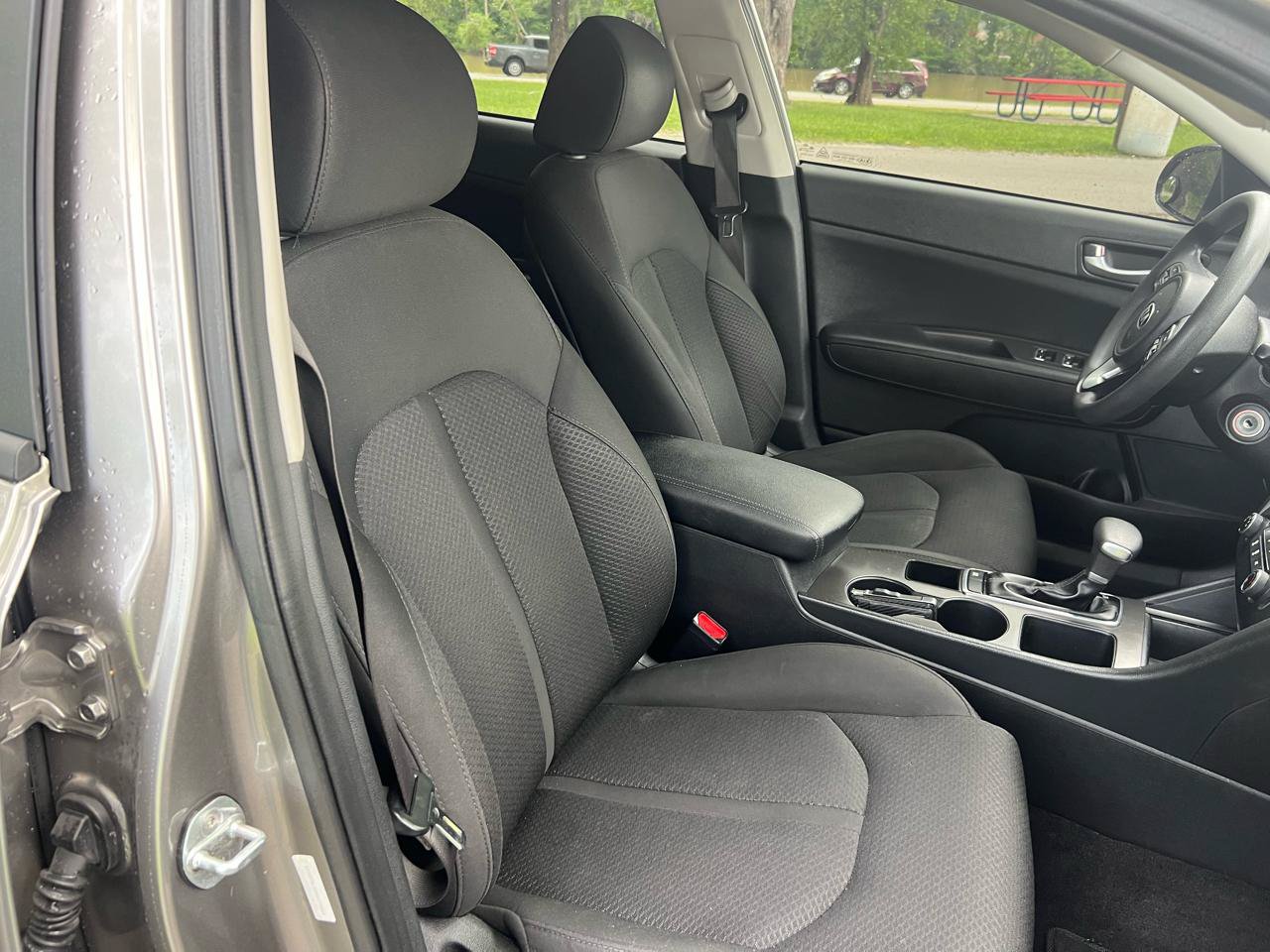 Used 2017 Kia Optima LX w/ Driver Convenience Package FWD image 23