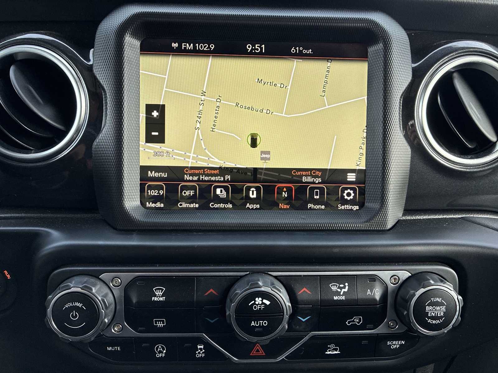 Used 2021 Jeep Wrangler Unlimited Sahara AWD/4WD image 19