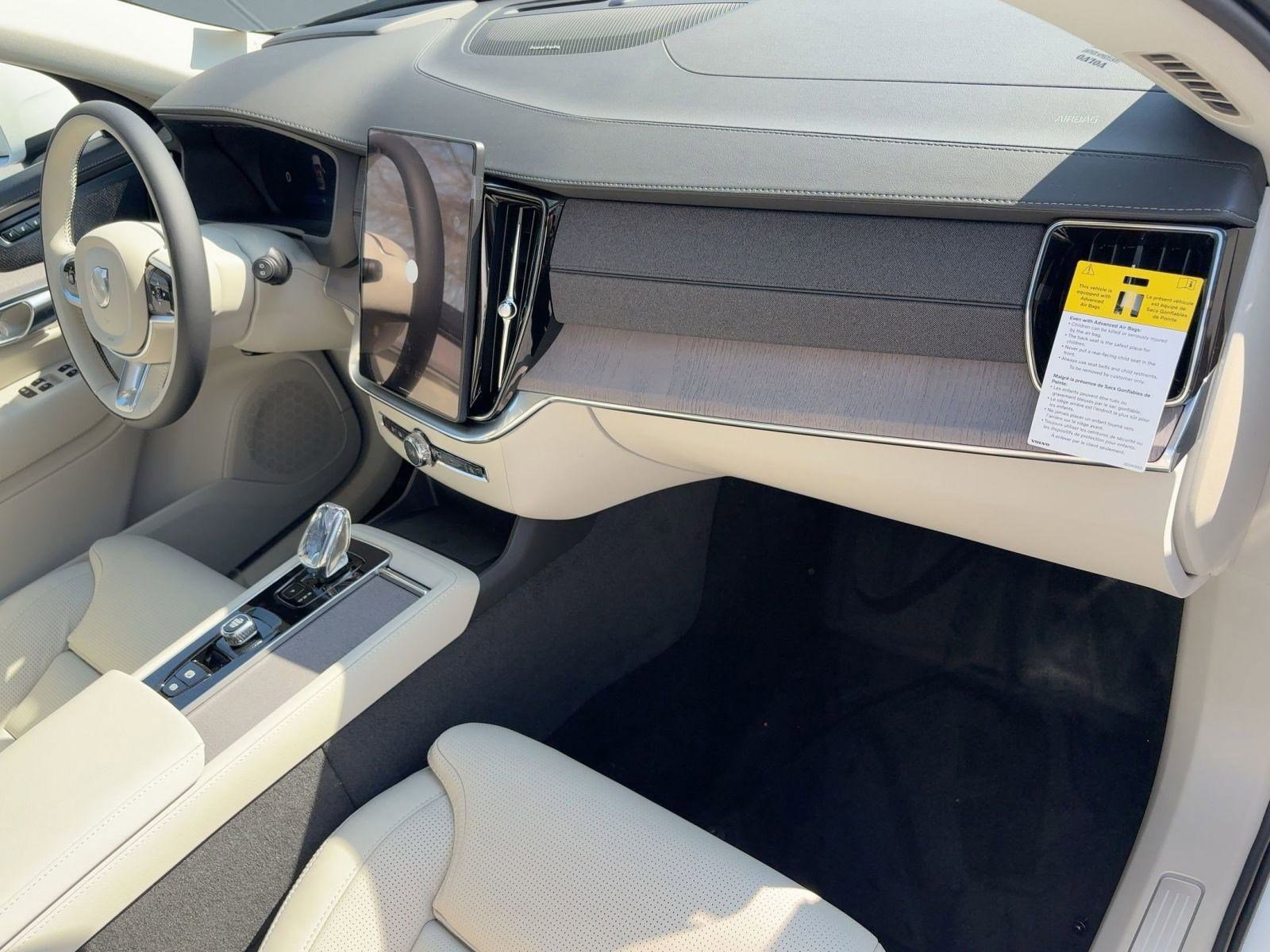 New 2026 Volvo XC90 T8 Ultra w/ Protection Package Premier image 30