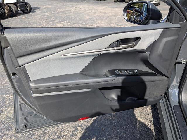 Used 2025 Toyota Camry LE image 10