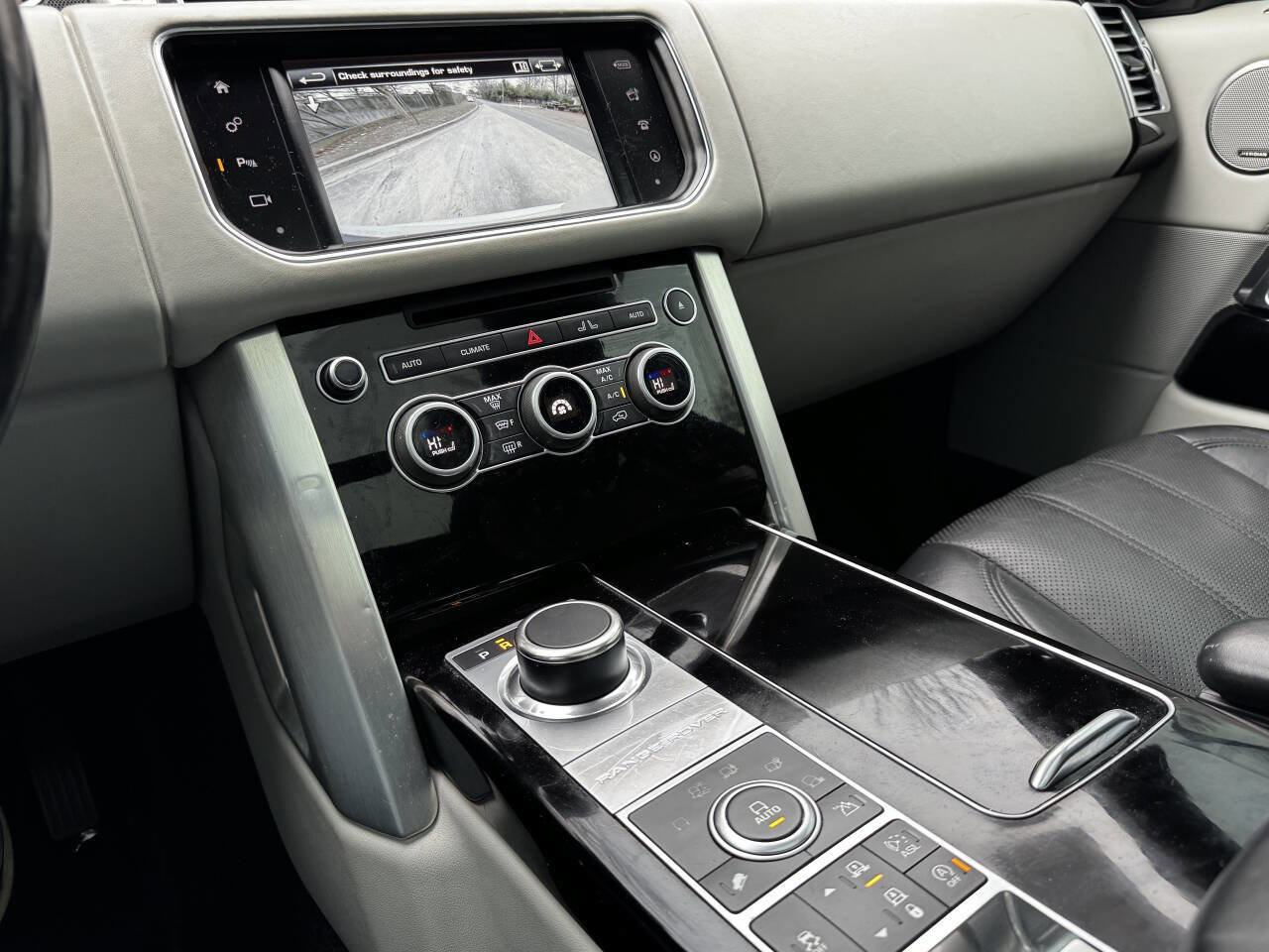 Used 2016 Land Rover Range Rover HSE image 20