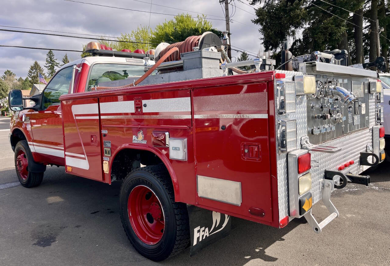 Used 2003 Ford F450 4x4 Regular Cab Super Duty image 2