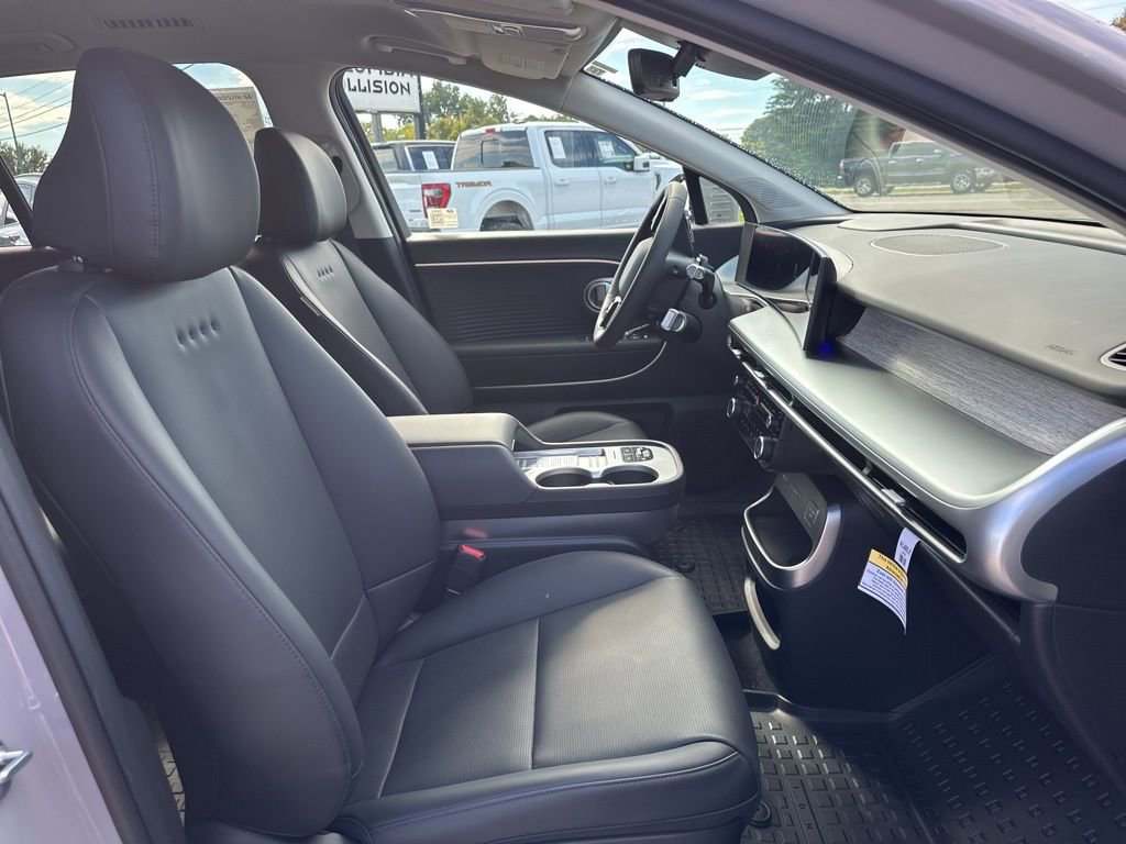 New 2026 Hyundai Ioniq 9 SEL image 12