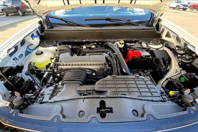 New 2025 Ford Maverick Lariat w/ Black Appearance Package image 11