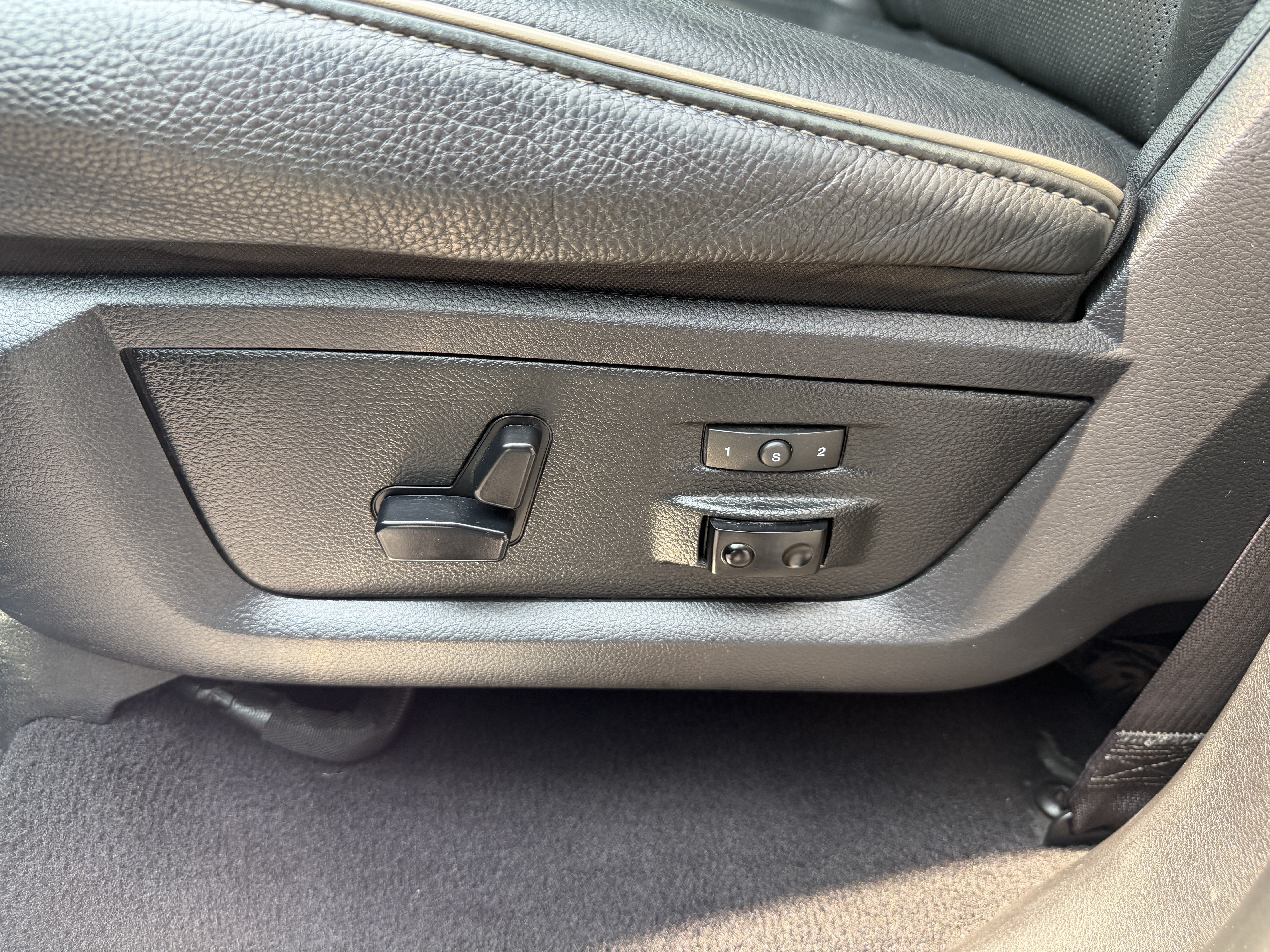 Used 2017 RAM 2500 Limited AWD/4WD image 15