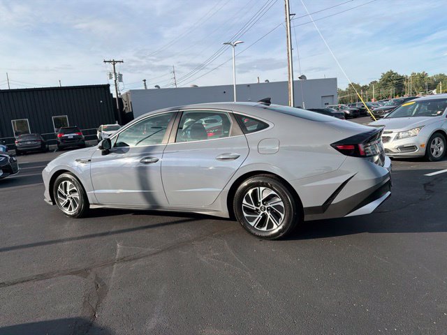 Used 2026 Hyundai Sonata Blue FWD image 15