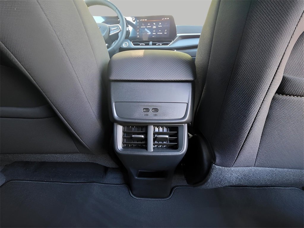 New 2026 Chevrolet Equinox LT w/ Safety and Technology Package image 9