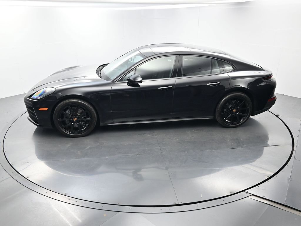 Used 2026 Porsche Panamera image 34