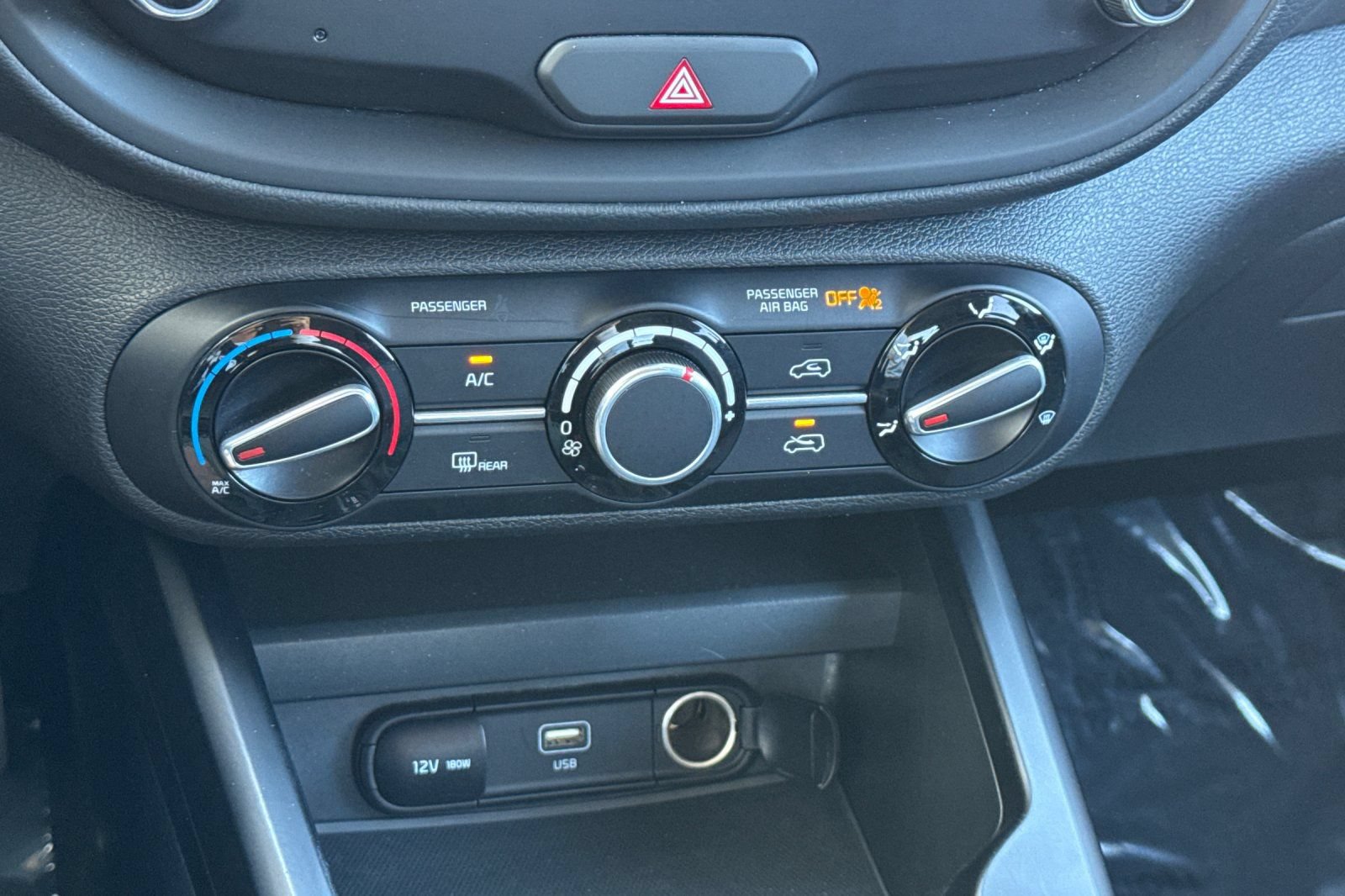 Used 2024 Kia Soul LX w/ Option Group 015 FWD image 22