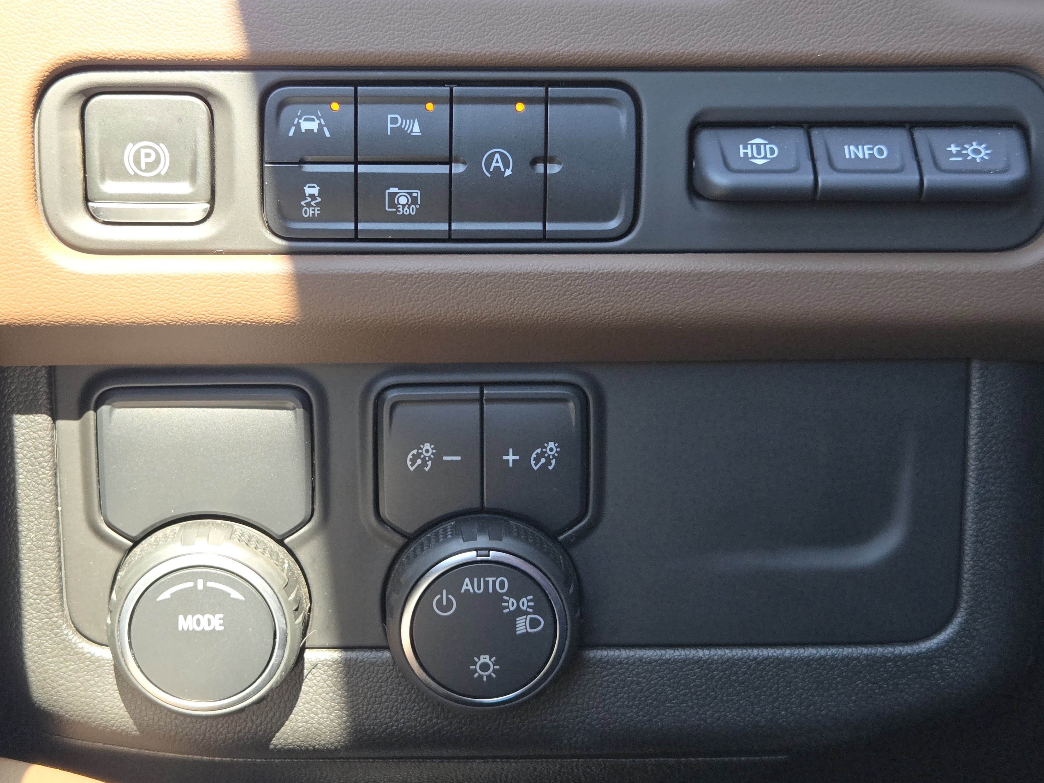 Used 2023 Chevrolet Tahoe High Country w/ Premium Package 2 image 25