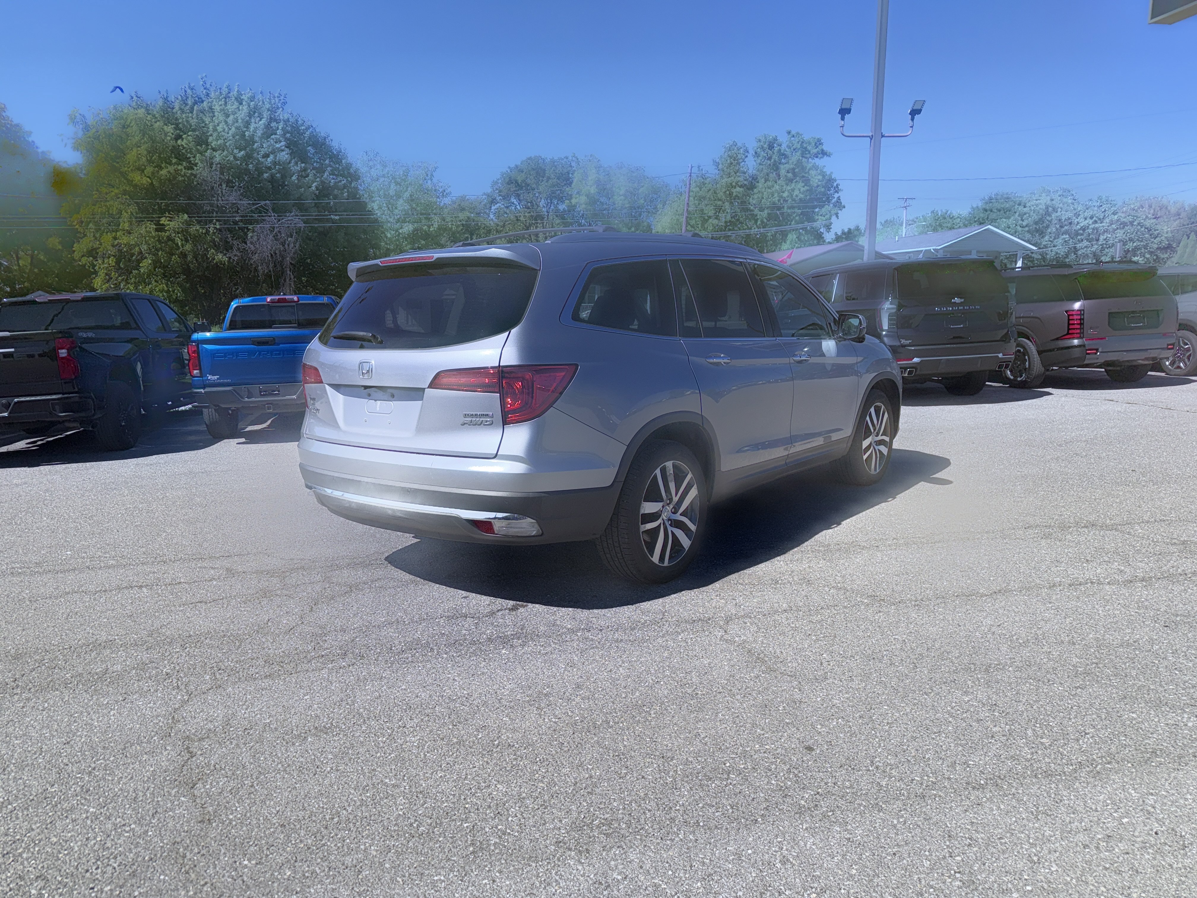 Used 2017 Honda Pilot Touring image 3