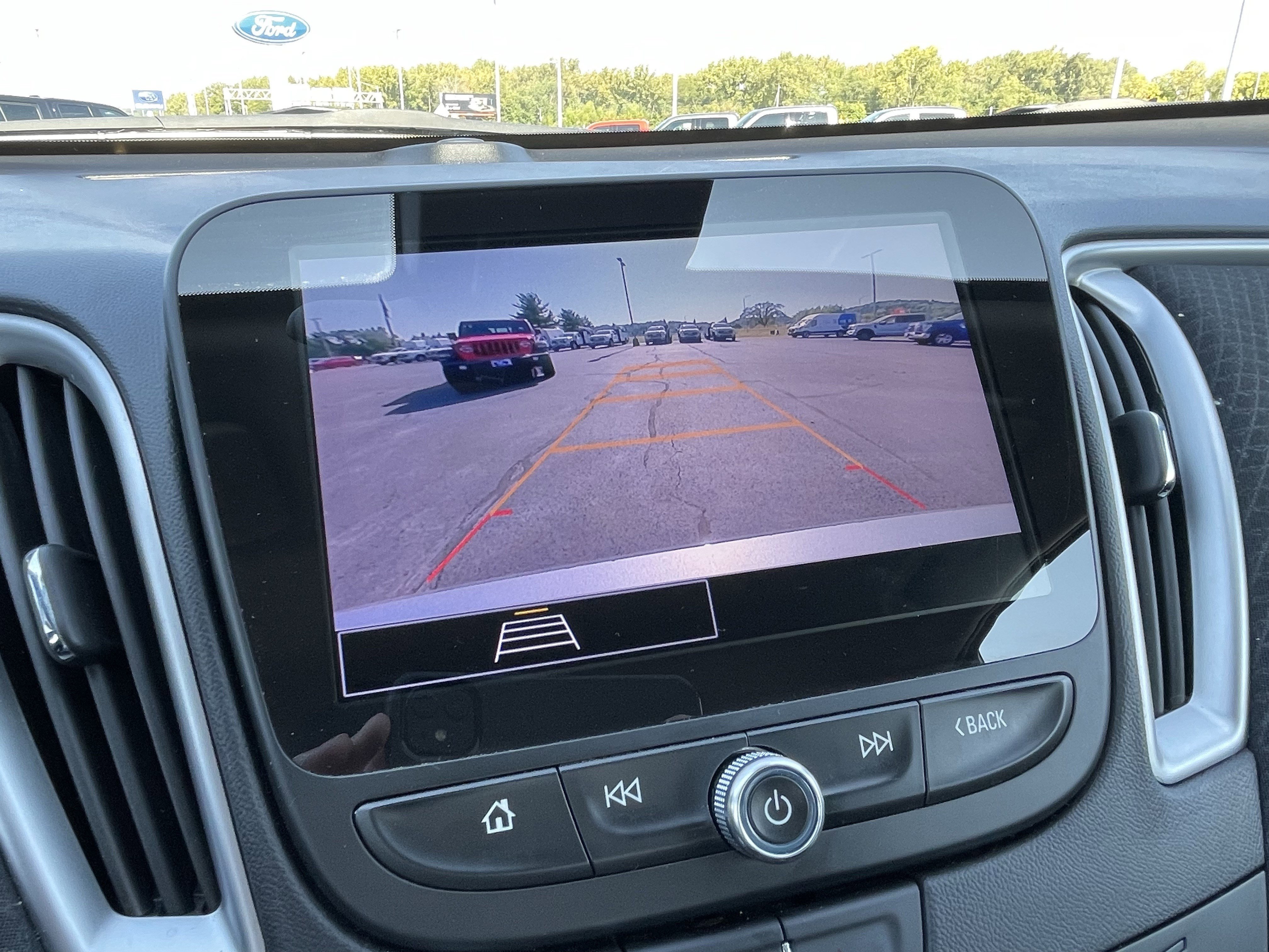 Used 2024 Chevrolet Malibu LT image 34