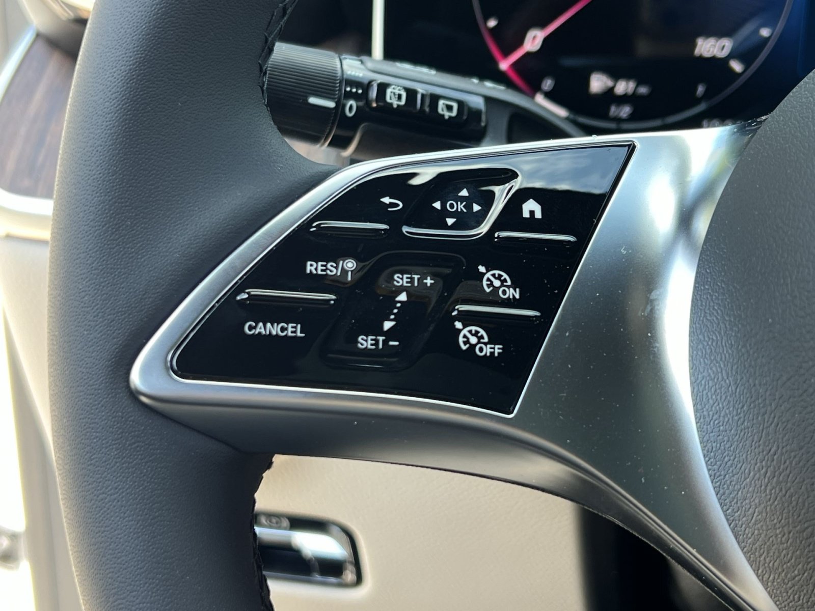 New 2026 Mercedes-Benz GLC 300 4MATIC image 38