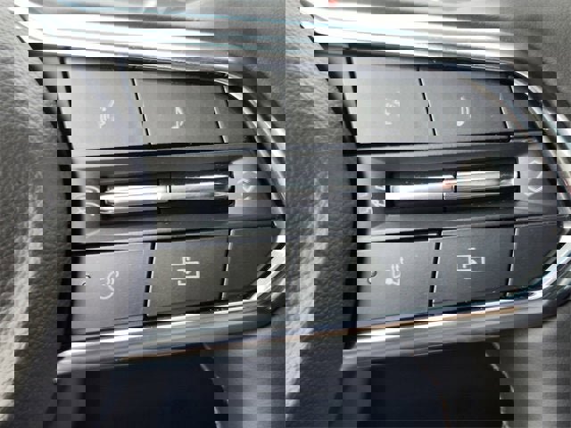 New 2025 Chevrolet Suburban Premier image 29