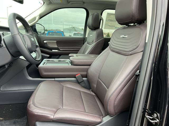 New 2025 Ford Expedition Max Platinum w/ Platinum Ultimate Package AWD/4WD video 3
