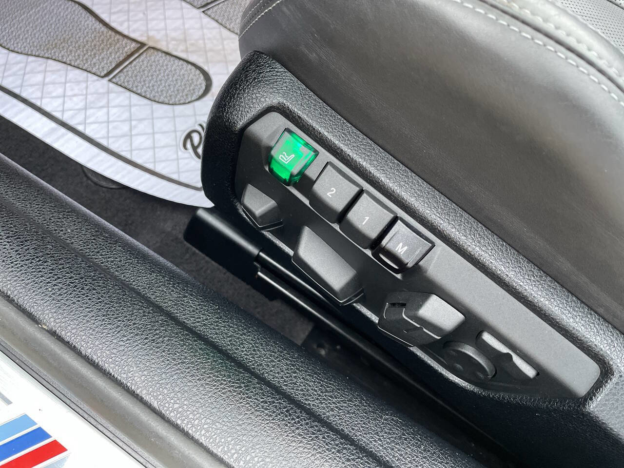 Used 2014 BMW M6 Convertible RWD image 40