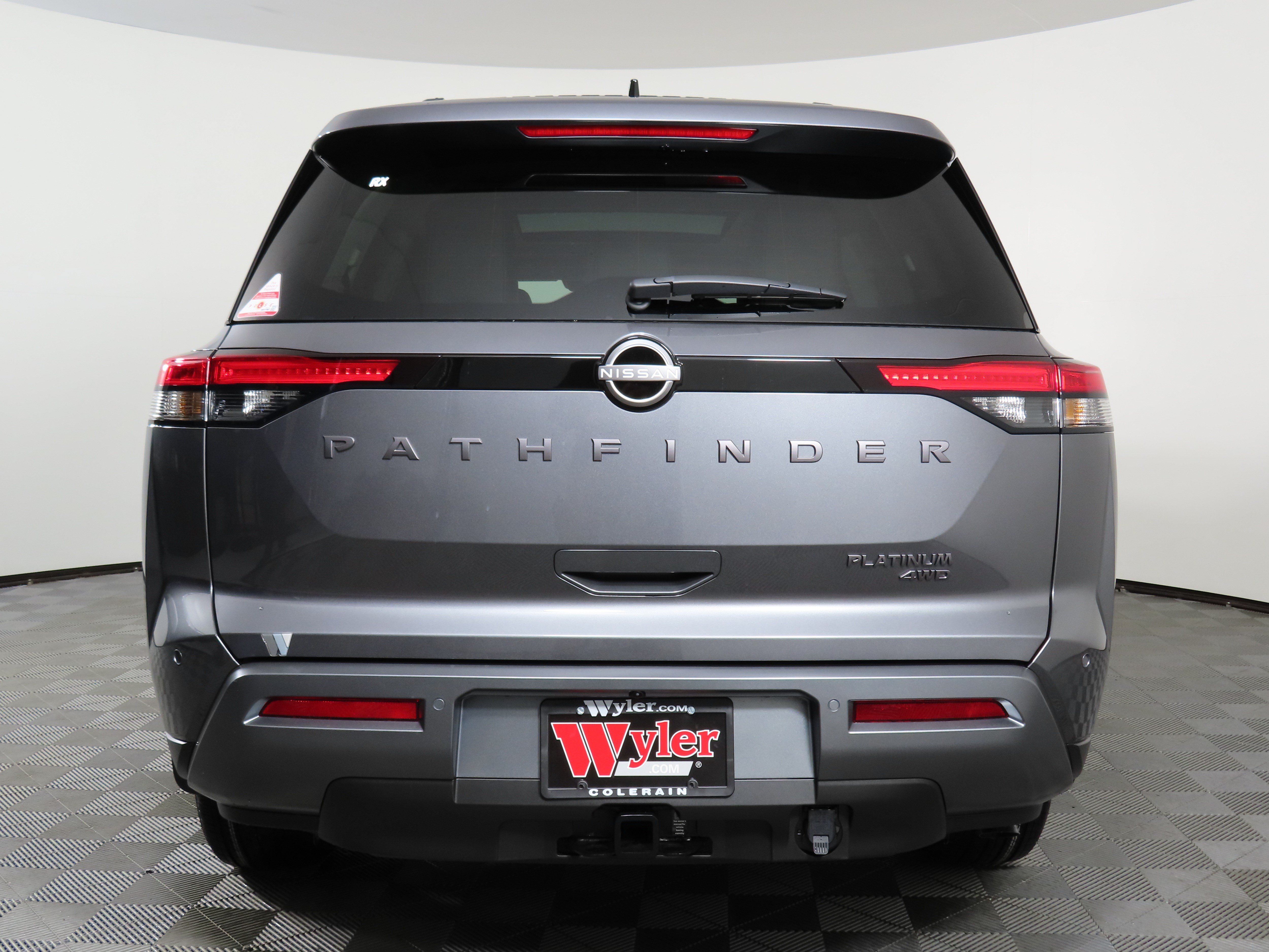 New 2026 Nissan Pathfinder Platinum w/ Cargo Package AWD/4WD image 18