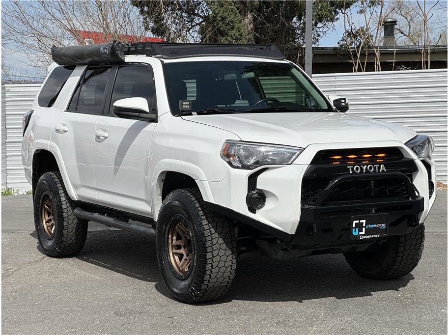 Used 2016 Toyota 4Runner SR5 AWD/4WD image 8