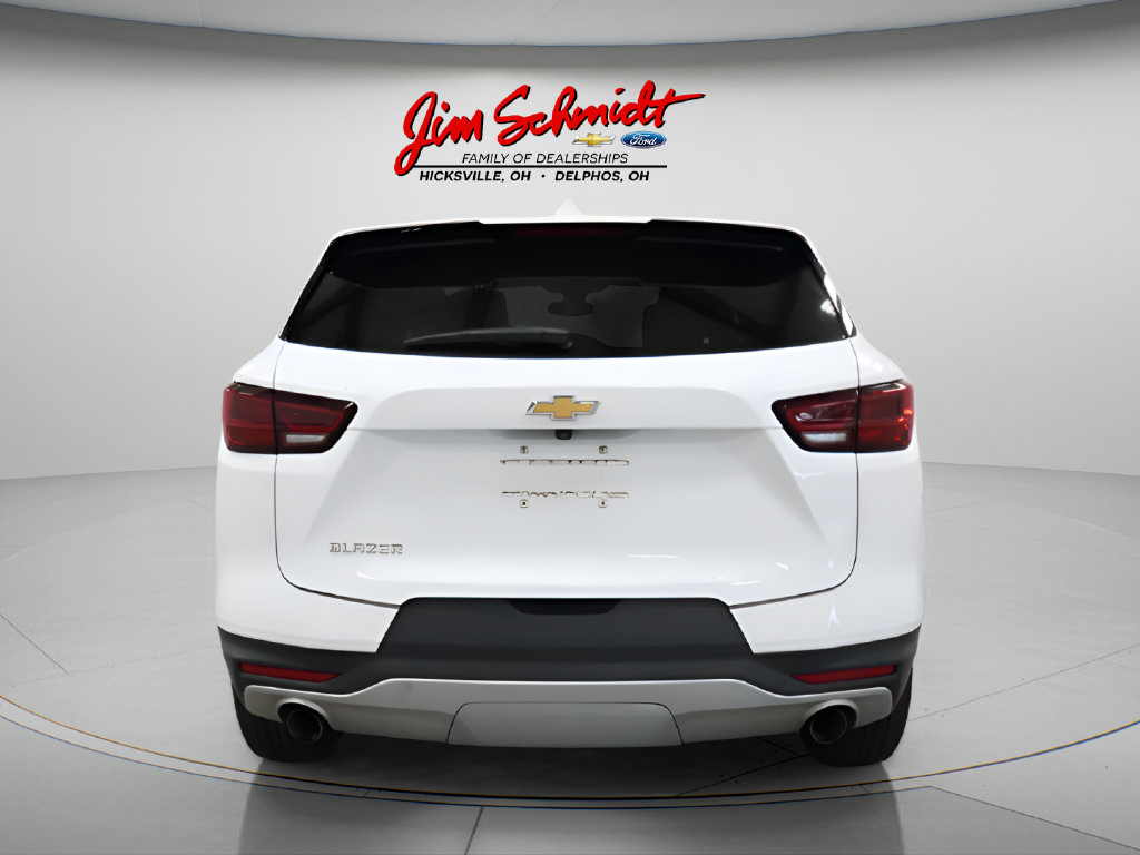 Used 2025 Chevrolet Blazer LT FWD image 5