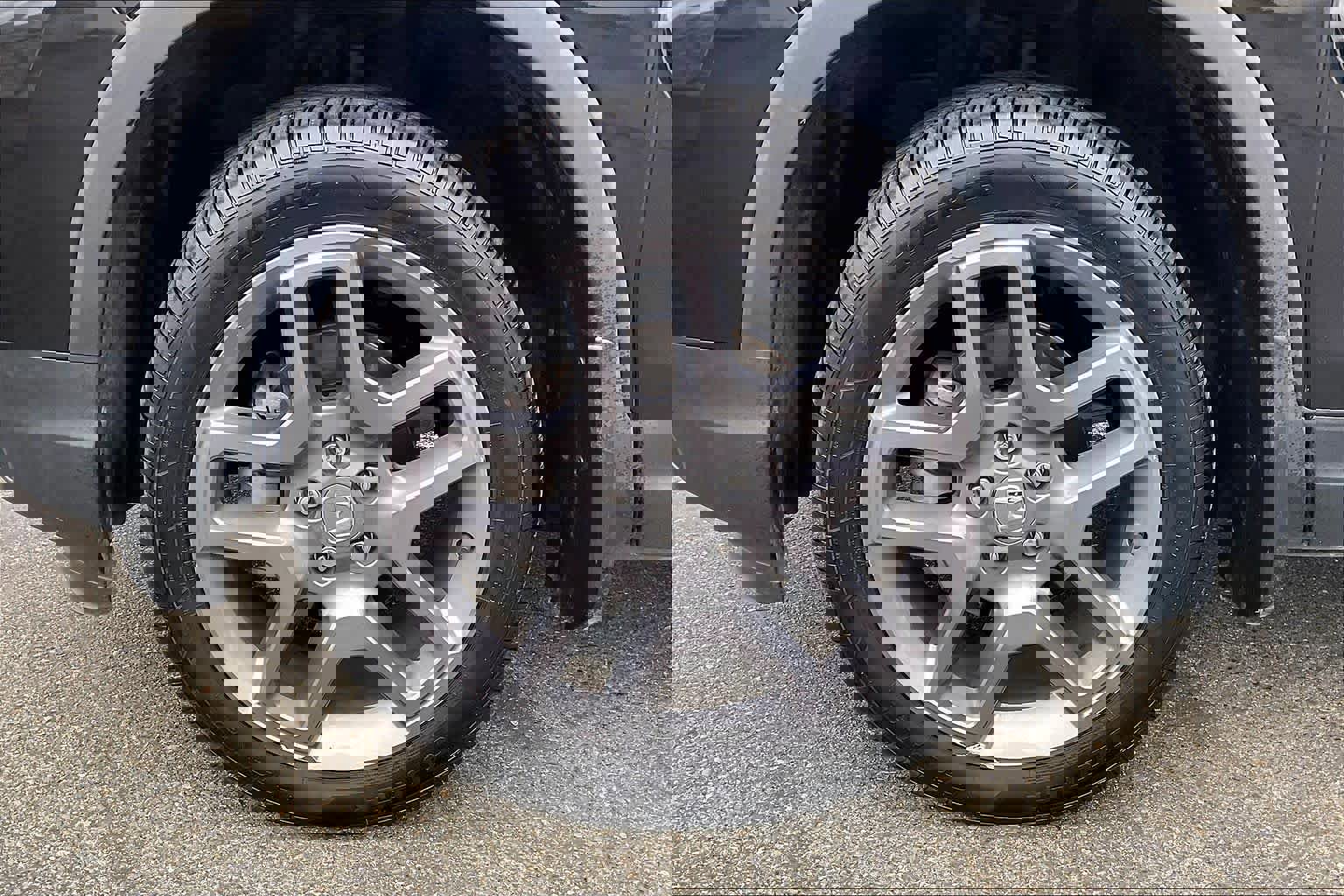 Used 2023 Honda Passport EX-L image 11