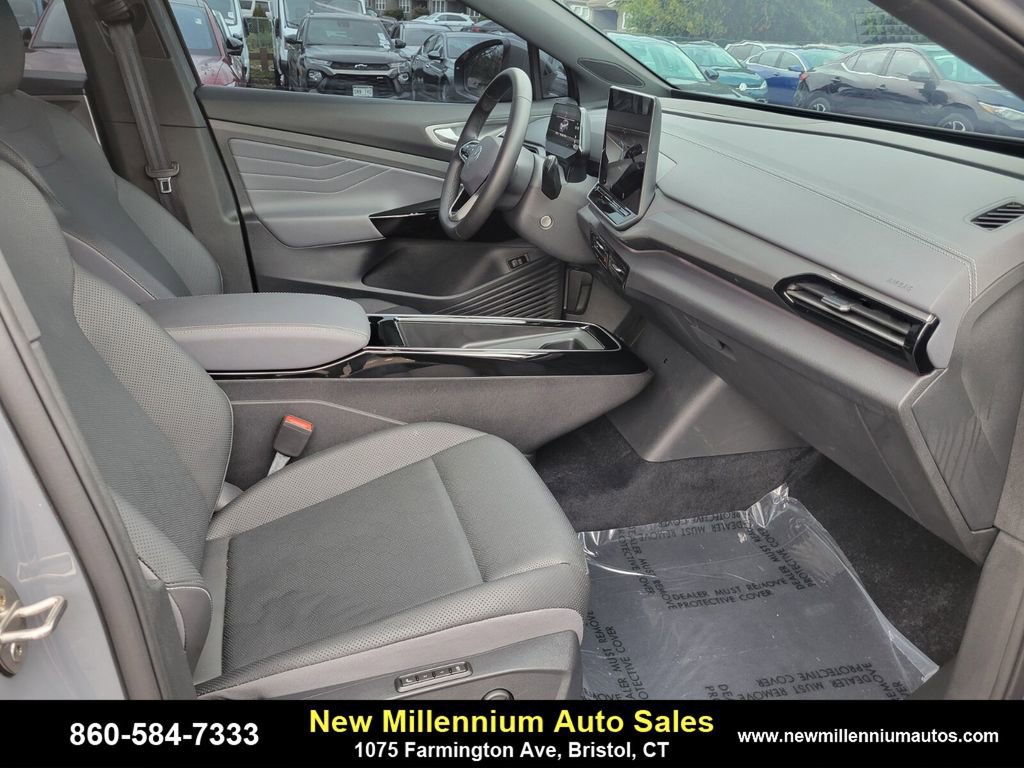 Used 2024 Volkswagen ID.4 Pro S AWD/4WD image 11