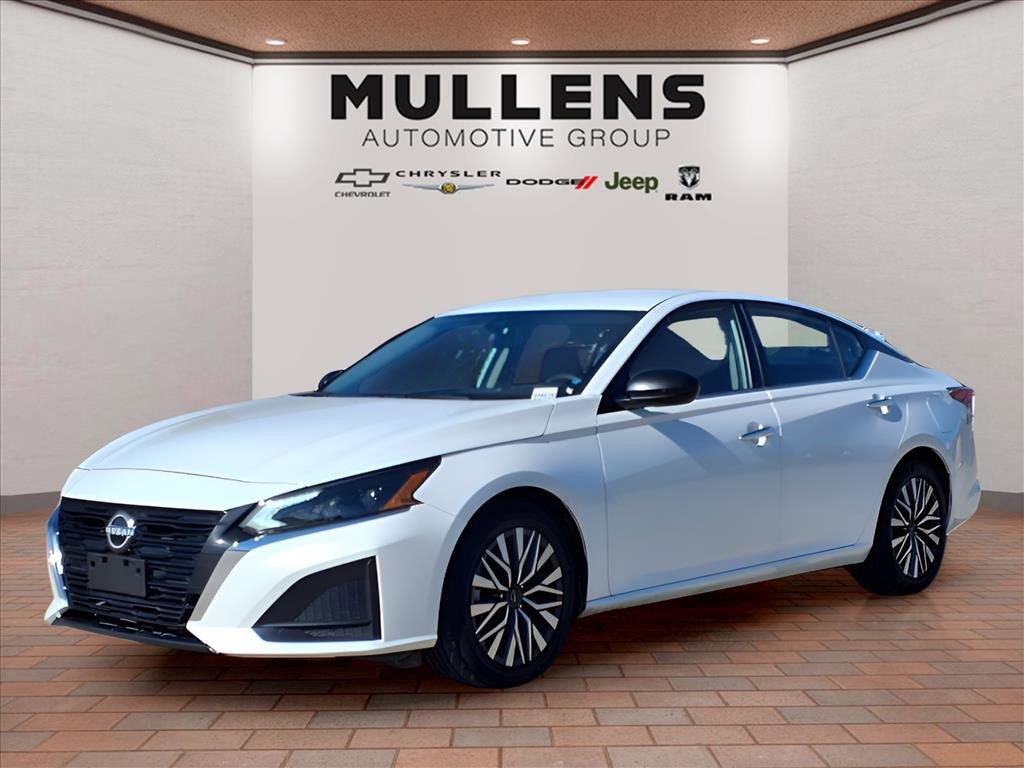 Used 2024 Nissan Altima 2.5 SV