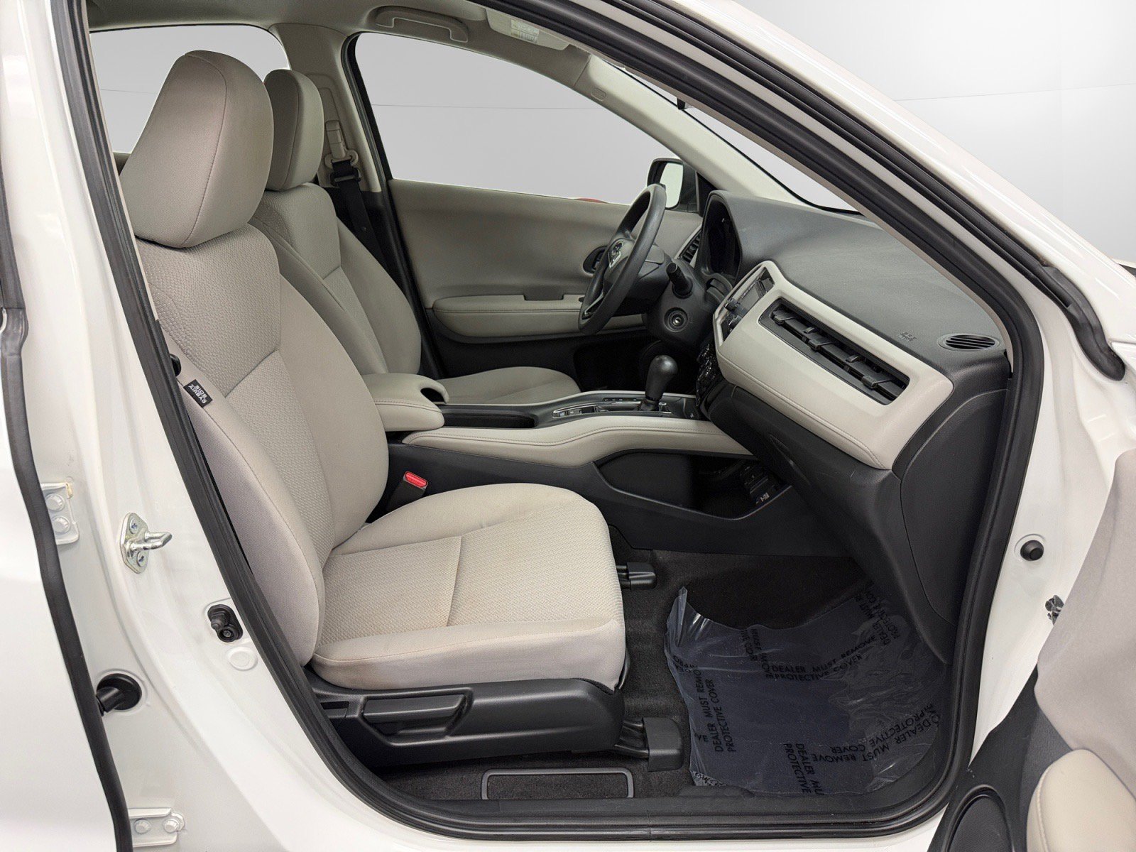 Used 2017 Honda HR-V LX image 15