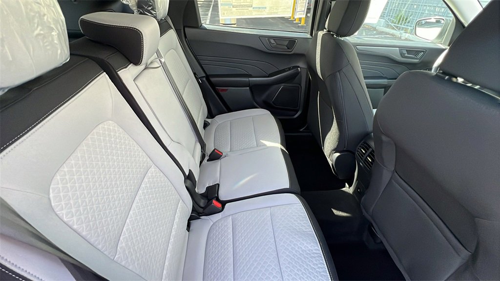 New 2025 Ford Escape Active image 16
