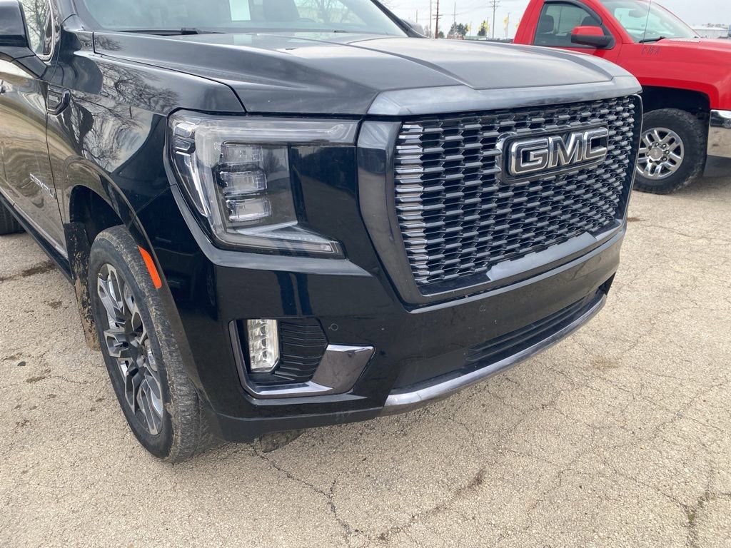 Used 2023 GMC Yukon XL Denali Ultimate image 4
