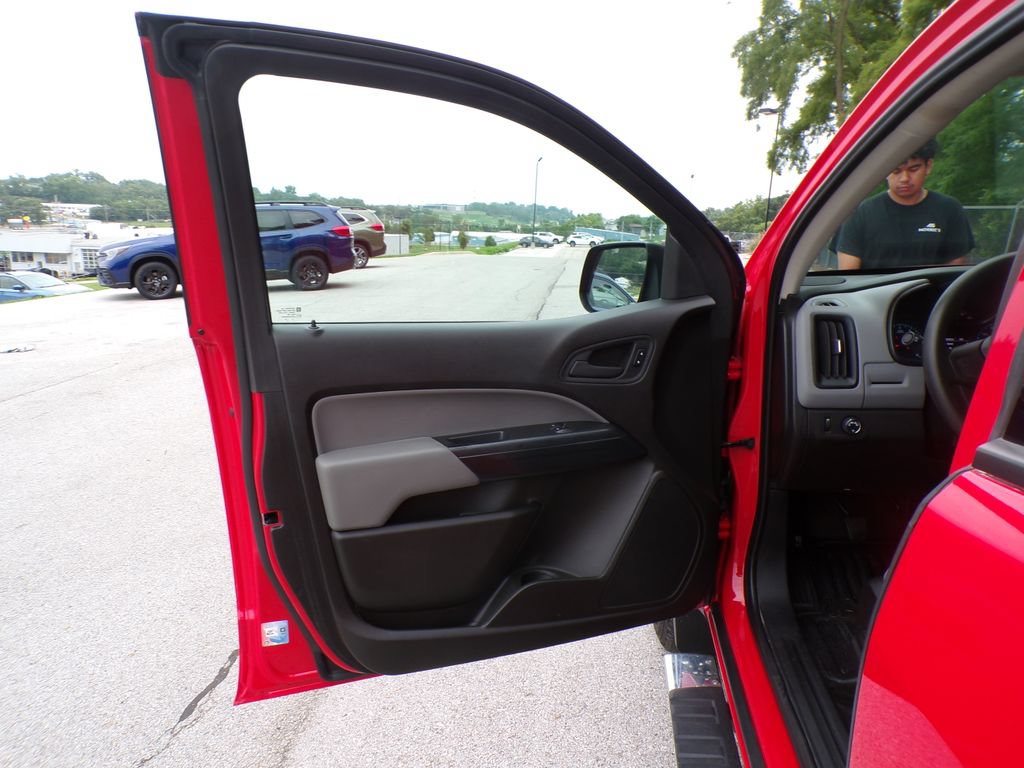 Used 2016 Chevrolet Colorado W/T RWD image 21