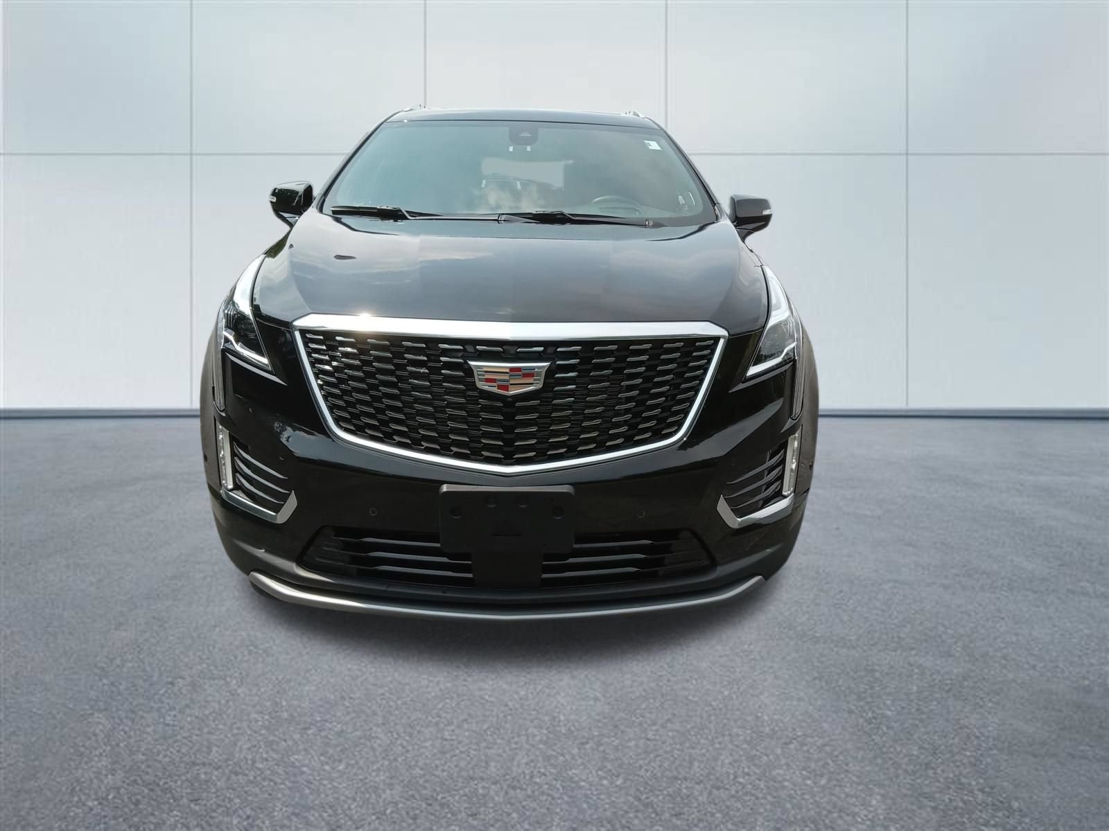 Used 2024 Cadillac XT5 Premium Luxury w/ Technology Package AWD/4WD image 5