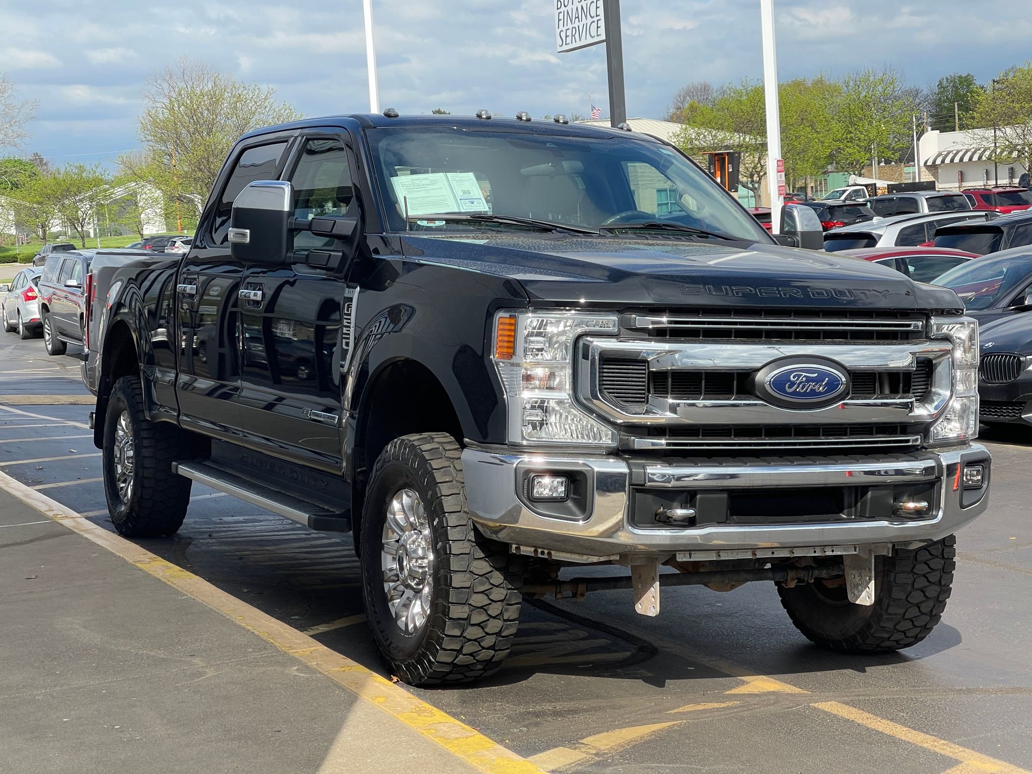 Used 2022 Ford F250 XLT w/ XLT Premium Package image 2