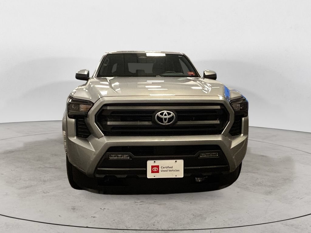 Used 2024 Toyota Tacoma SR5 AWD/4WD image 8