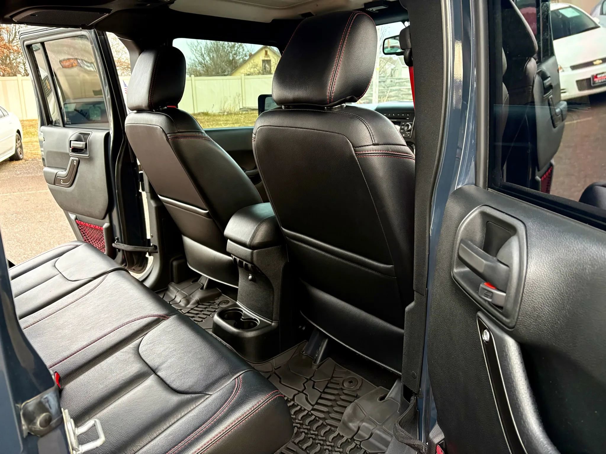 Used 2017 Jeep Wrangler Unlimited Rubicon image 24