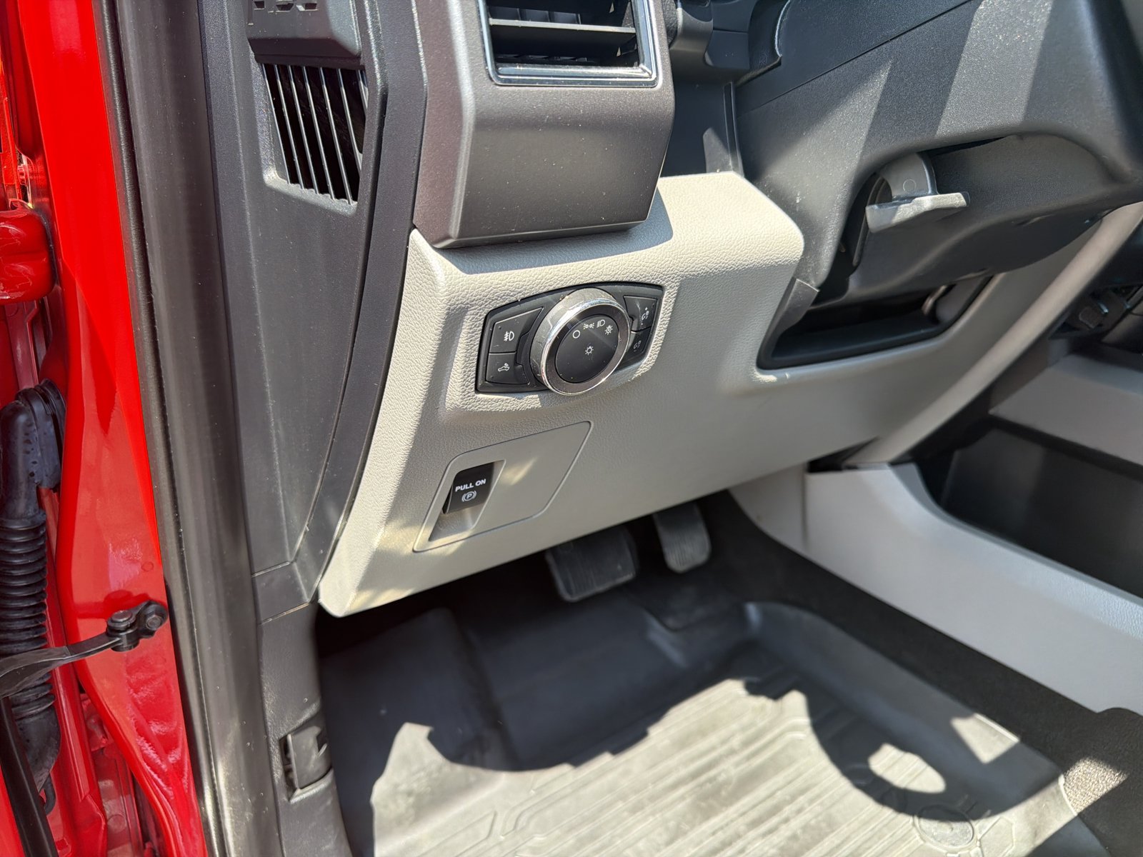 Used 2020 Ford F150 XLT w/ XTR Package AWD/4WD image 12