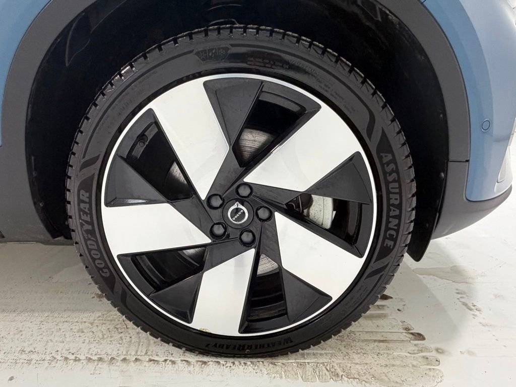 Used 2023 Volvo C40 P8 Recharge Ultimate image 6
