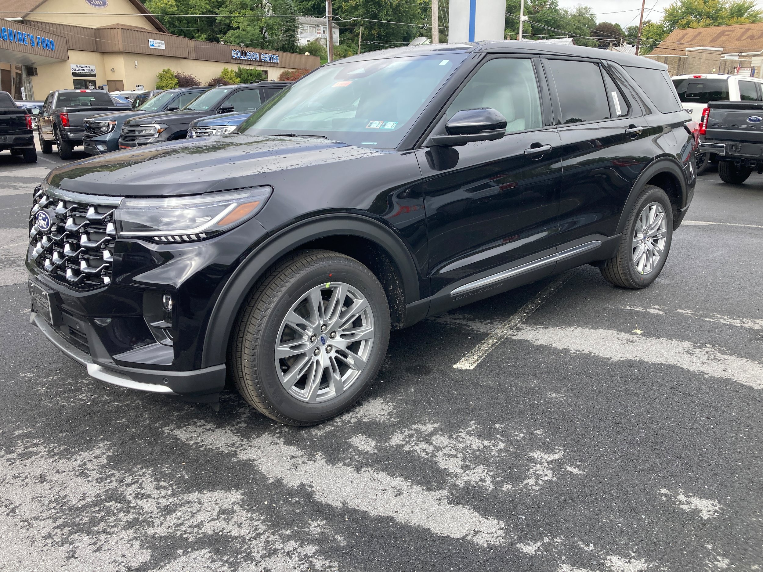 New 2027 Ford Explorer Platinum w/ LUX Leather Package AWD/4WD image 18