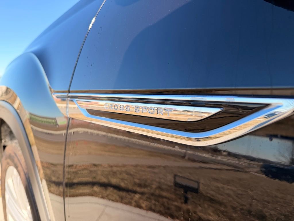 Used 2022 Volkswagen Atlas Cross Sport SE image 11