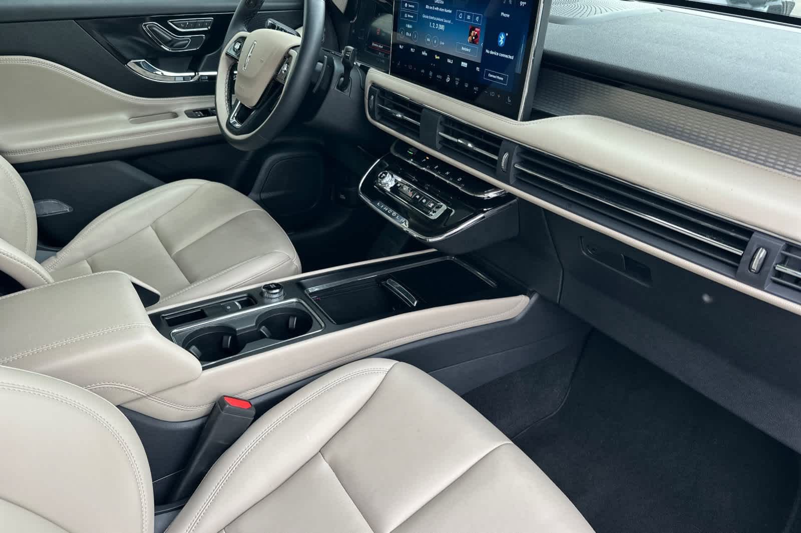 Used 2025 Lincoln Corsair FWD image 16