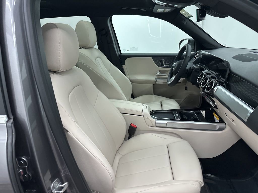 New 2026 Mercedes-Benz GLB 250 image 28