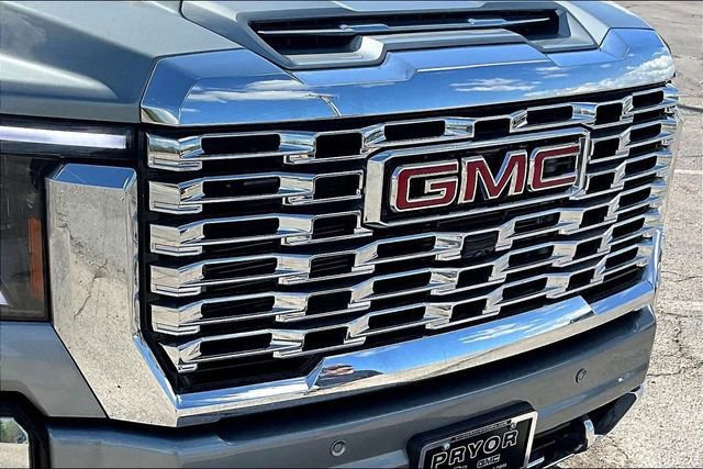 Used 2024 GMC Sierra 3500 Denali w/ Denali Reserve Package image 34